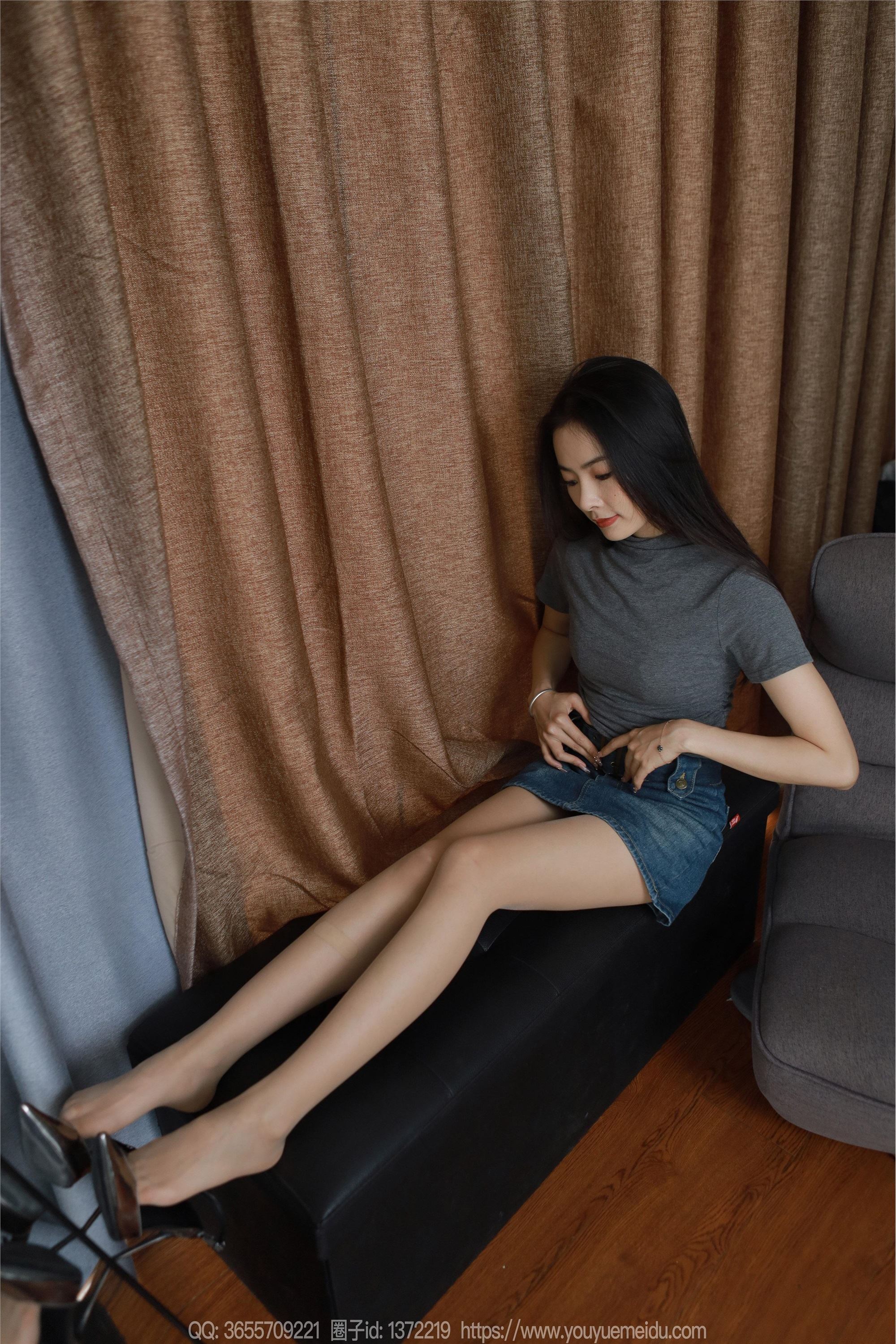 IESS异思趣向  2024.04.25 丝享家 1725 小金《笔直长腿》